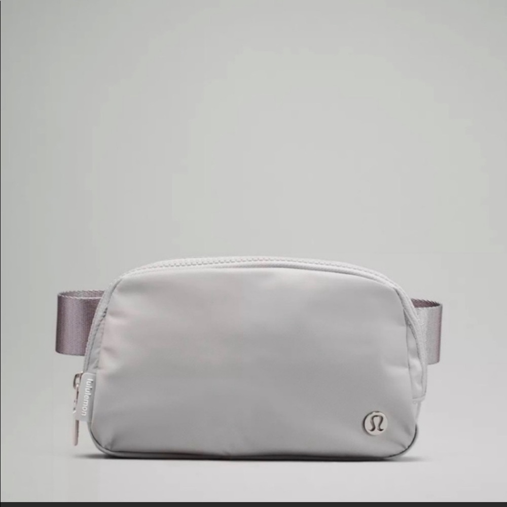 NWT LULULEMON EVERYWHERE BELT BAG